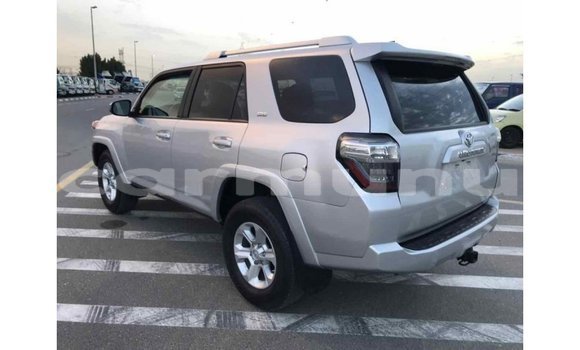 Buy Import Toyota HiAce Other Truck in Import - Dubai in Region of Bouenza Buy Import Toyota HiAce Other Truck in Import - Dubai in Region of Bouenza