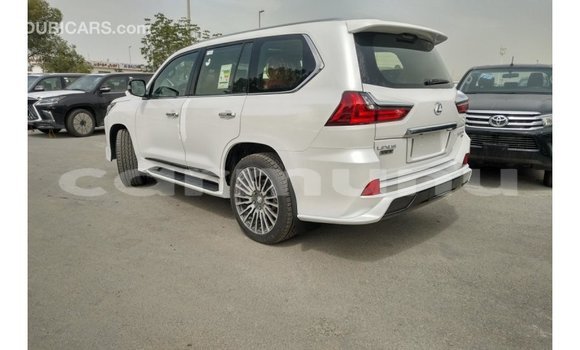 Acheter Import Voiture Lexus LX Blanc à Import - Dubai, Région de la Bouenza Acheter Import Voiture Lexus LX Blanc à Import - Dubai, Région de la Bouenza