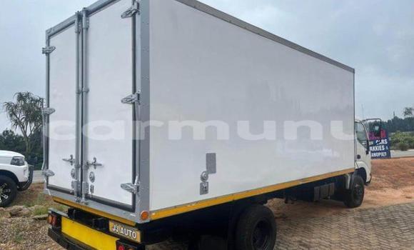 Acheter Occasion Utilitaire Toyota Dyna Blanc à Brazzaville, Commune de Brazzaville Acheter Occasion Utilitaire Toyota Dyna Blanc à Brazzaville, Commune de Brazzaville