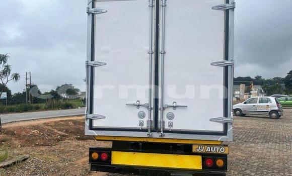 Acheter Occasion Utilitaire Toyota Dyna Blanc à Brazzaville, Commune de Brazzaville Acheter Occasion Utilitaire Toyota Dyna Blanc à Brazzaville, Commune de Brazzaville