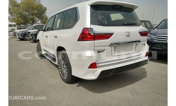 Acheter Import Voiture Lexus LX Blanc à Import - Dubai, Région de la Bouenza Acheter Import Voiture Lexus LX Blanc à Import - Dubai, Région de la Bouenza