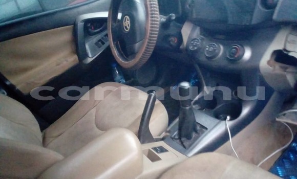 Acheter Occasion Voiture Toyota RAV4 Rouge à Brazzaville, Commune de Brazzaville Acheter Occasion Voiture Toyota RAV4 Rouge à Brazzaville, Commune de Brazzaville