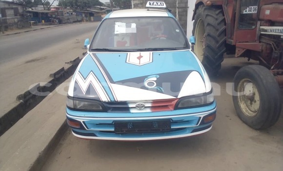 Acheter Occasion Voiture Toyota Carina Bleu à Brazzaville, Commune de Brazzaville Acheter Occasion Voiture Toyota Carina Bleu à Brazzaville, Commune de Brazzaville