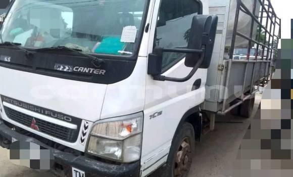 Acheter Occasion Utilitaire Mitsubishi L400 Blanc à Brazzaville, Commune de Brazzaville Acheter Occasion Utilitaire Mitsubishi L400 Blanc à Brazzaville, Commune de Brazzaville