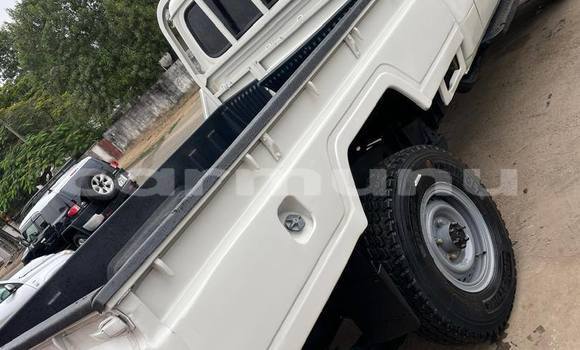 Buy Used Toyota bB White Car in Brazzaville in Municipality of Brazzaville Buy Used Toyota bB White Car in Brazzaville in Municipality of Brazzaville