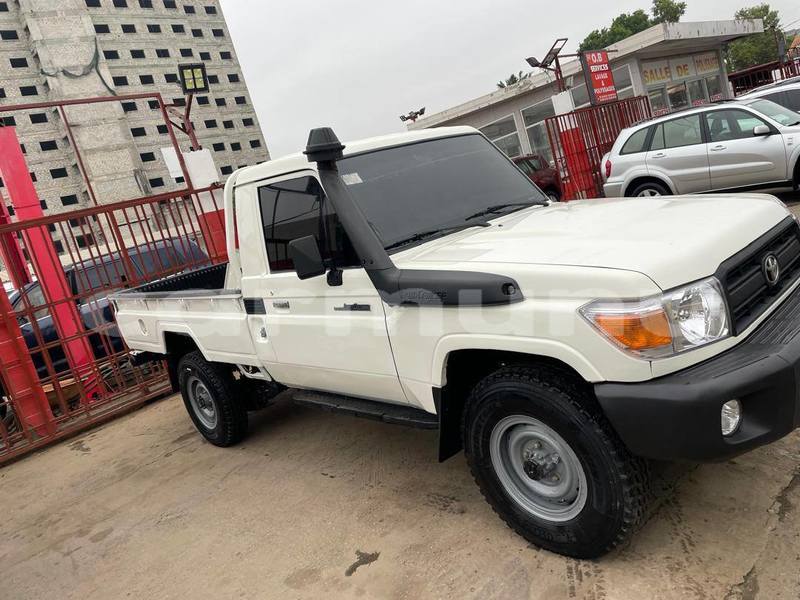 Big with watermark toyota bb commune de brazzaville brazzaville 8644