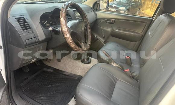 Buy Used Toyota Hilux White Car in Brazzaville in Municipality of Brazzaville Buy Used Toyota Hilux White Car in Brazzaville in Municipality of Brazzaville