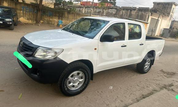 Buy Used Toyota Hilux White Car in Brazzaville in Municipality of Brazzaville Buy Used Toyota Hilux White Car in Brazzaville in Municipality of Brazzaville