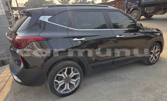 Acheter Occasion Voiture Kia Carnival Noir à Brazzaville, Commune de Brazzaville Acheter Occasion Voiture Kia Carnival Noir à Brazzaville, Commune de Brazzaville