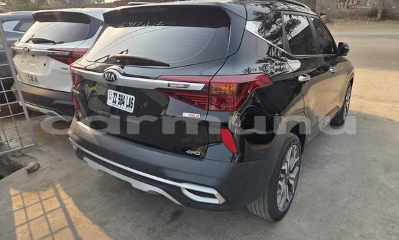 Acheter Occasion Voiture Kia Carnival Noir à Brazzaville, Commune de Brazzaville Acheter Occasion Voiture Kia Carnival Noir à Brazzaville, Commune de Brazzaville