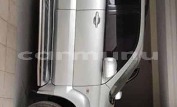 Buy Used Toyota Land Cruiser Prado Silver Car in Brazzaville in Municipality of Brazzaville Buy Used Toyota Land Cruiser Prado Silver Car in Brazzaville in Municipality of Brazzaville