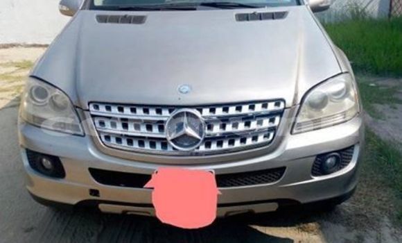 Buy Used Mercedes-Benz ML–Class Silver Car in Brazzaville in Municipality of Brazzaville Buy Used Mercedes-Benz ML–Class Silver Car in Brazzaville in Municipality of Brazzaville
