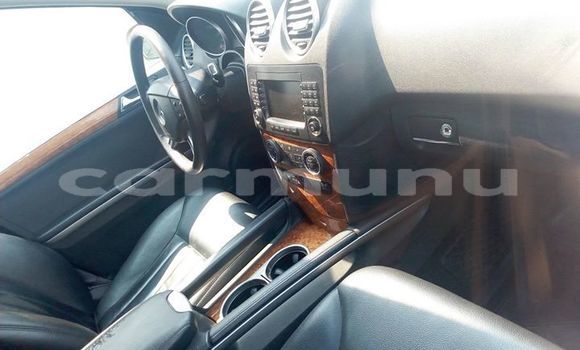 Buy Used Mercedes-Benz ML–Class Silver Car in Brazzaville in Municipality of Brazzaville Buy Used Mercedes-Benz ML–Class Silver Car in Brazzaville in Municipality of Brazzaville