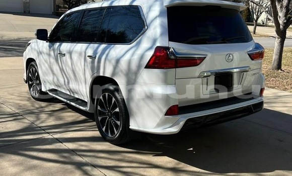 Acheter Occasion Voiture Lexus LX 570 Blanc à Pointe–Noire, Région du Kouilou Acheter Occasion Voiture Lexus LX 570 Blanc à Pointe–Noire, Région du Kouilou
