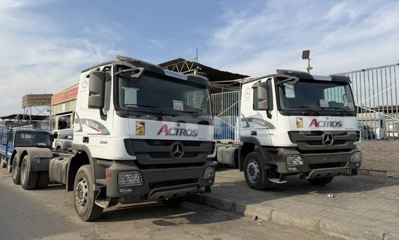 Buy Used Mercedes‒Benz Truck White Truck in Import - Dubai in Region of Bouenza Buy Used Mercedes‒Benz Truck White Truck in Import - Dubai in Region of Bouenza