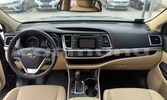 Acheter Occasion Voiture Toyota Highlander Noir à Brazzaville, Commune de Brazzaville Acheter Occasion Voiture Toyota Highlander Noir à Brazzaville, Commune de Brazzaville