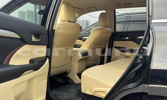 Acheter Occasion Voiture Toyota Highlander Noir à Brazzaville, Commune de Brazzaville Acheter Occasion Voiture Toyota Highlander Noir à Brazzaville, Commune de Brazzaville