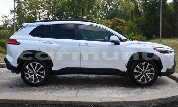 Acheter Occasion Voiture Toyota Corolla Cross Blanc à Brazzaville, Commune de Brazzaville Acheter Occasion Voiture Toyota Corolla Cross Blanc à Brazzaville, Commune de Brazzaville