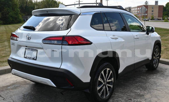 Acheter Occasion Voiture Toyota Corolla Cross Blanc à Brazzaville, Commune de Brazzaville Acheter Occasion Voiture Toyota Corolla Cross Blanc à Brazzaville, Commune de Brazzaville