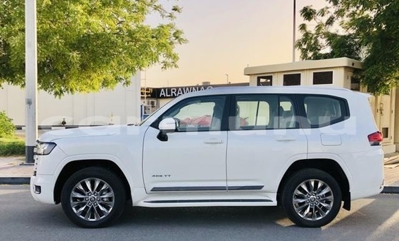Buy Used Toyota Land Cruiser White Car in Brazzaville in Municipality of Brazzaville Buy Used Toyota Land Cruiser White Car in Brazzaville in Municipality of Brazzaville