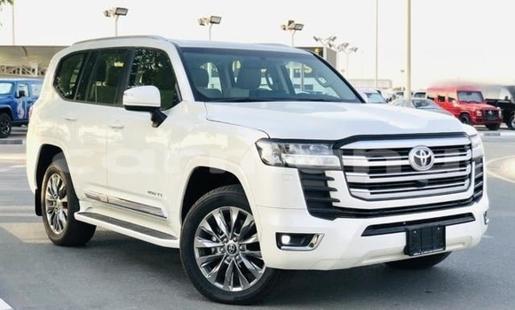Buy Used Toyota Land Cruiser White Car in Brazzaville in Municipality of Brazzaville Buy Used Toyota Land Cruiser White Car in Brazzaville in Municipality of Brazzaville