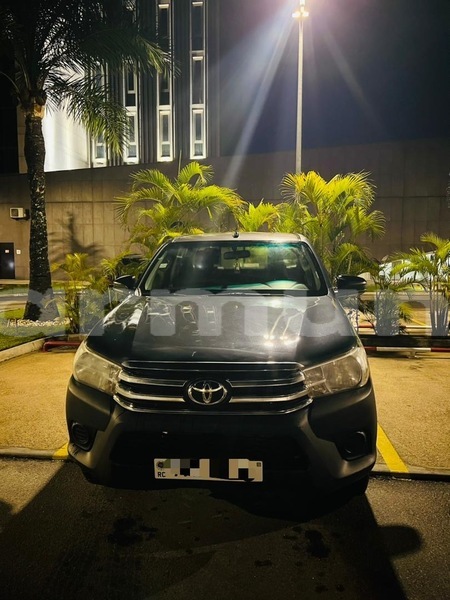 Big with watermark toyota hiluxe vigo region du kouilou pointe noire 8927