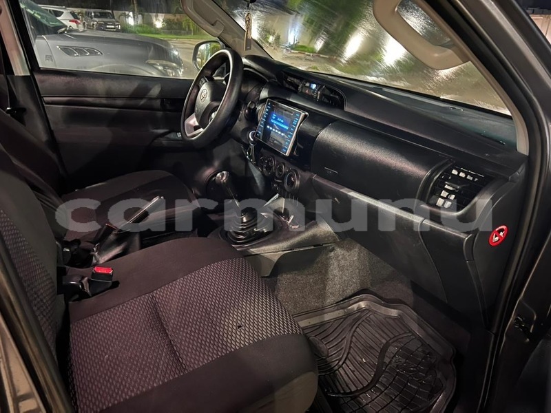 Big with watermark toyota hiluxe vigo region du kouilou pointe noire 8927