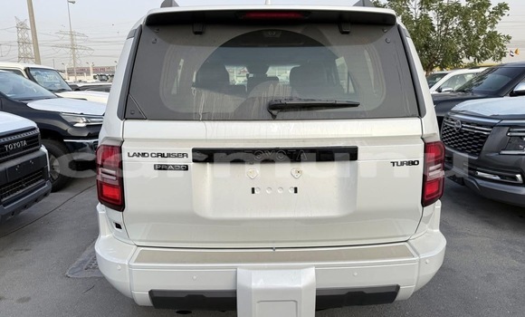 Buy New Toyota Prado White Car in Black Point in Kouilou region Buy New Toyota Prado White Car in Black Point in Kouilou region