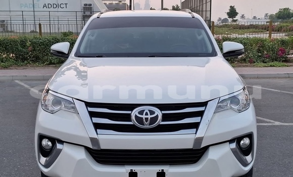 Acheter Occasion Voiture Toyota Fortuner Blanc à Brazzaville, Commune de Brazzaville Acheter Occasion Voiture Toyota Fortuner Blanc à Brazzaville, Commune de Brazzaville
