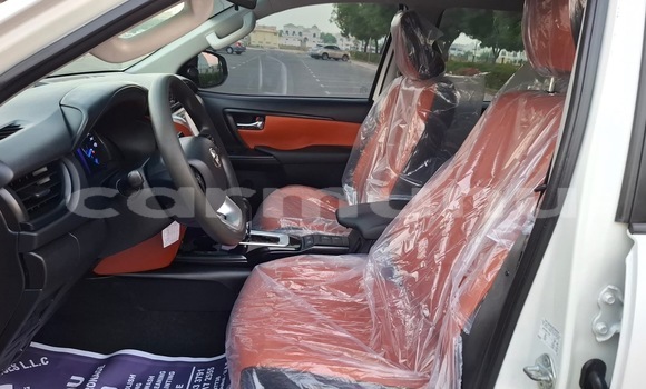 Acheter Occasion Voiture Toyota Fortuner Blanc à Brazzaville, Commune de Brazzaville Acheter Occasion Voiture Toyota Fortuner Blanc à Brazzaville, Commune de Brazzaville