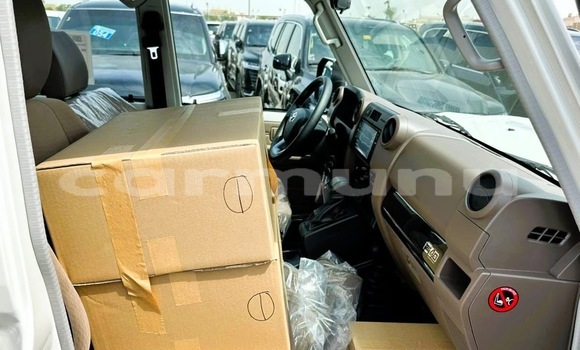 Buy New Toyota Land Cruiser White Car in Black Point in Kouilou region Buy New Toyota Land Cruiser White Car in Black Point in Kouilou region