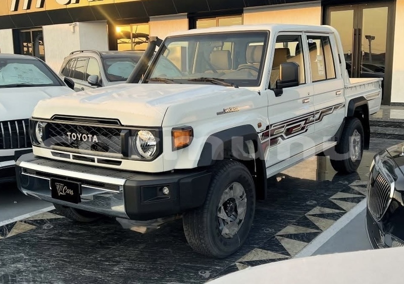 Big with watermark toyota pickup region du kouilou pointe noire 8939