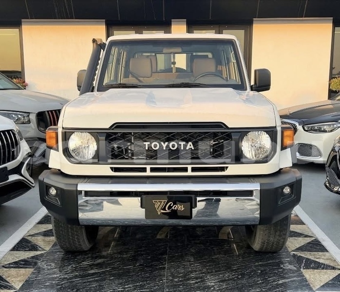 Big with watermark toyota pickup region du kouilou pointe noire 8939