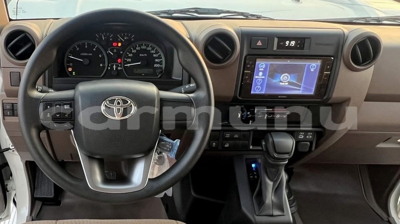 Big with watermark toyota pickup region du kouilou pointe noire 8939