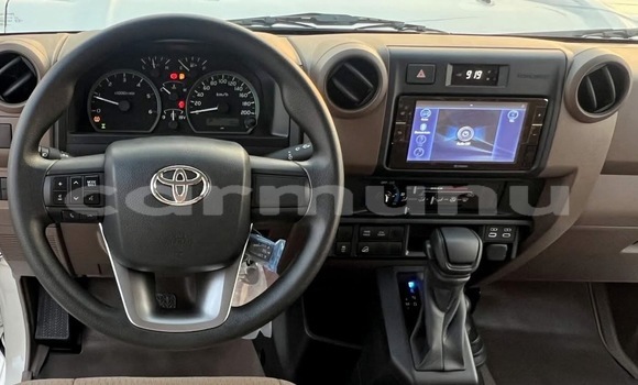 Acheter Neuf Voiture Toyota Pickup Blanc à Pointe–Noire, Région du Kouilou Acheter Neuf Voiture Toyota Pickup Blanc à Pointe–Noire, Région du Kouilou