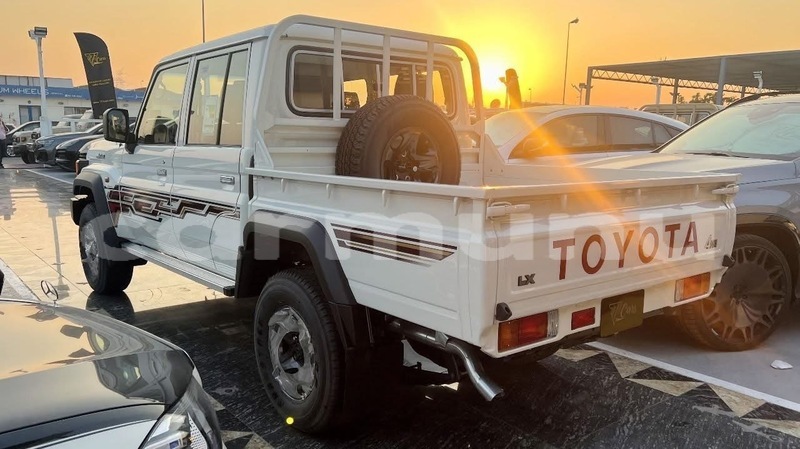 Big with watermark toyota pickup region du kouilou pointe noire 8939