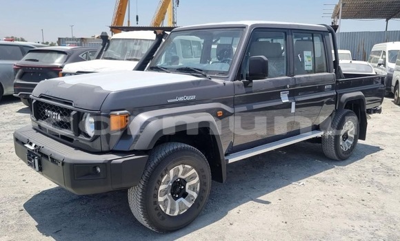 Acheter Neuf Voiture Toyota Pickup Blanc à Pointe–Noire, Région du Kouilou Acheter Neuf Voiture Toyota Pickup Blanc à Pointe–Noire, Région du Kouilou