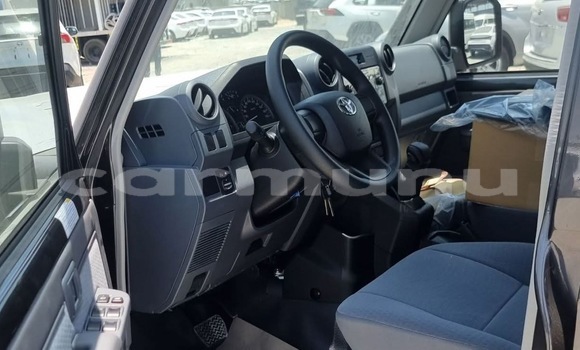 Acheter Neuf Voiture Toyota Pickup Blanc à Pointe–Noire, Région du Kouilou Acheter Neuf Voiture Toyota Pickup Blanc à Pointe–Noire, Région du Kouilou