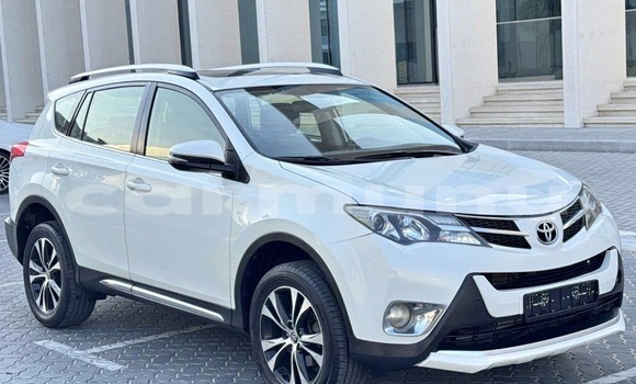 Acheter Occasion Voiture Toyota RAV4 Blanc à Pointe–Noire, Région du Kouilou Acheter Occasion Voiture Toyota RAV4 Blanc à Pointe–Noire, Région du Kouilou