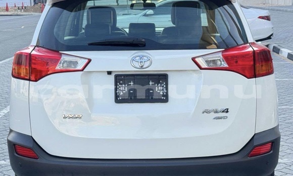 Acheter Occasion Voiture Toyota RAV4 Blanc à Pointe–Noire, Région du Kouilou Acheter Occasion Voiture Toyota RAV4 Blanc à Pointe–Noire, Région du Kouilou