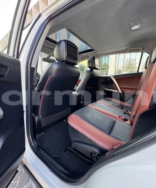 Big with watermark toyota rav4 region du kouilou pointe noire 8944