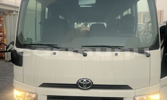 Acheter Neuf Voiture Toyota Coaster Blanc à Brazzaville, Commune de Brazzaville Acheter Neuf Voiture Toyota Coaster Blanc à Brazzaville, Commune de Brazzaville