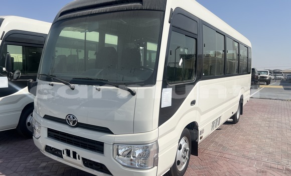 Acheter Neuf Voiture Toyota Coaster Blanc à Brazzaville, Commune de Brazzaville Acheter Neuf Voiture Toyota Coaster Blanc à Brazzaville, Commune de Brazzaville