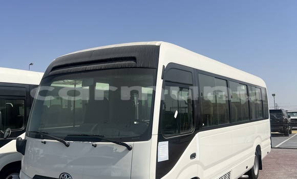 Acheter Neuf Voiture Toyota Coaster Blanc à Brazzaville, Commune de Brazzaville Acheter Neuf Voiture Toyota Coaster Blanc à Brazzaville, Commune de Brazzaville