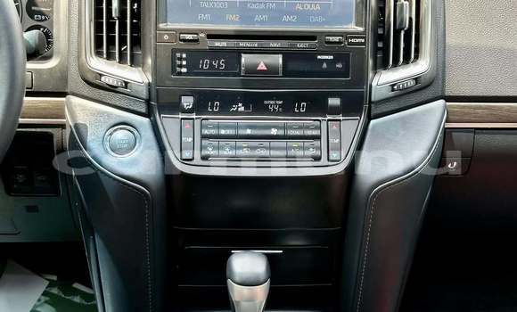 Acheter Occasion Voiture Toyota Land Cruiser Blanc à Djambala, Plateaux Acheter Occasion Voiture Toyota Land Cruiser Blanc à Djambala, Plateaux