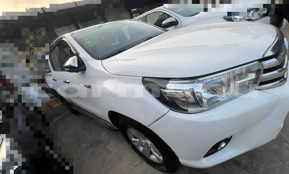Acheter Occasion Voiture Toyota Hilux Blanc à Brazzaville, Commune de Brazzaville Acheter Occasion Voiture Toyota Hilux Blanc à Brazzaville, Commune de Brazzaville