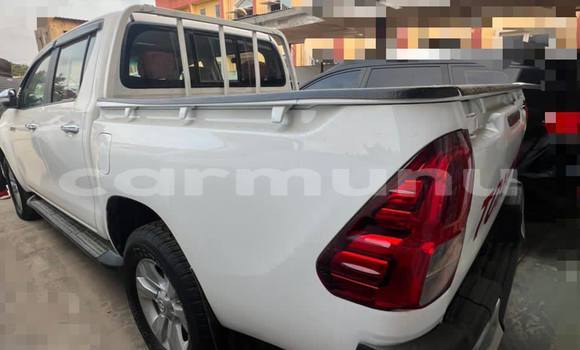 Acheter Occasion Voiture Toyota Hilux Blanc à Brazzaville, Commune de Brazzaville Acheter Occasion Voiture Toyota Hilux Blanc à Brazzaville, Commune de Brazzaville