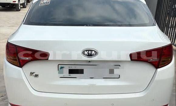 Acheter Occasion Voiture Kia K5 Blanc à Brazzaville, Commune de Brazzaville Acheter Occasion Voiture Kia K5 Blanc à Brazzaville, Commune de Brazzaville