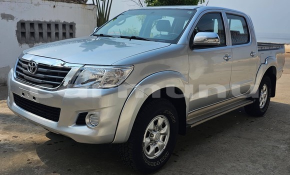 Acheter Occasion Voiture Toyota Hilux Gris à Brazzaville, Commune de Brazzaville Acheter Occasion Voiture Toyota Hilux Gris à Brazzaville, Commune de Brazzaville