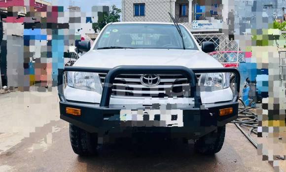 Acheter Occasion Voiture Toyota Hiluxe VIGO Blanc à Brazzaville, Commune de Brazzaville Acheter Occasion Voiture Toyota Hiluxe VIGO Blanc à Brazzaville, Commune de Brazzaville